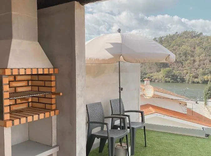 Casa Dos Avos * قلعة بايفا